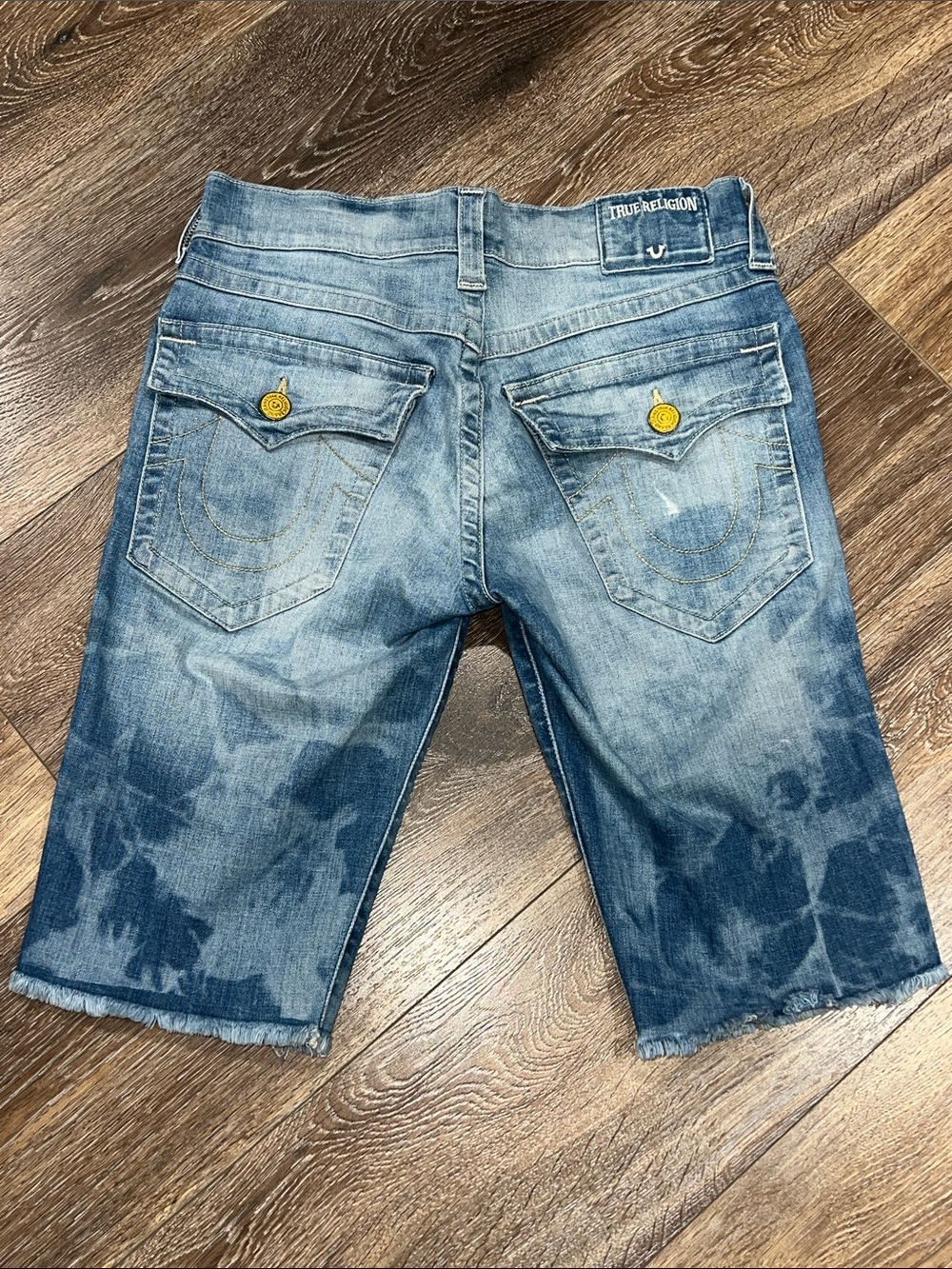 TRUE RELIGION BRAND JEANS® Ricky W/ Flap Back Pocket Shorts "Indigo Tides" Wash